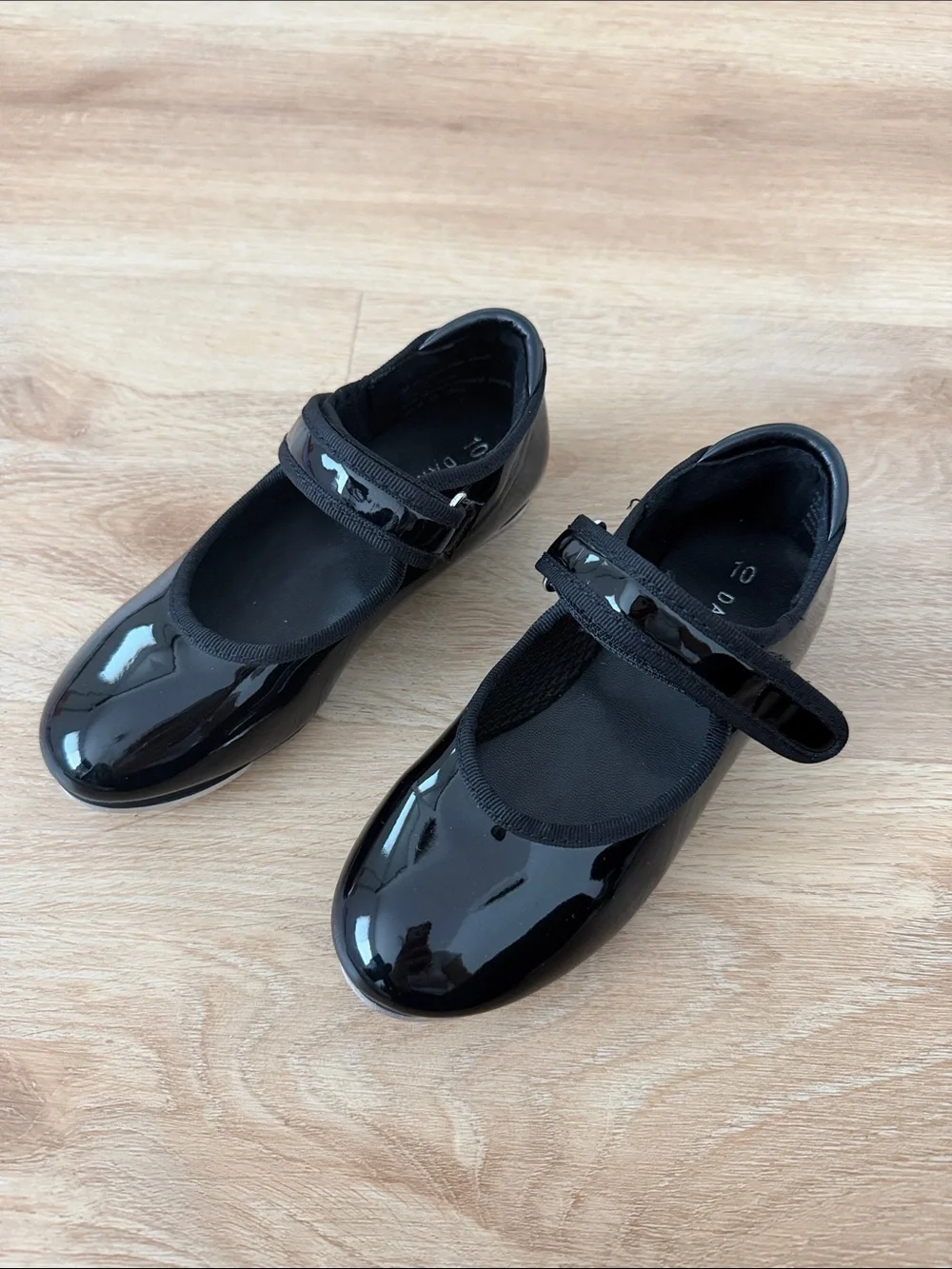 Danskin Girls Black Patent Mary Jane Dress Shoes